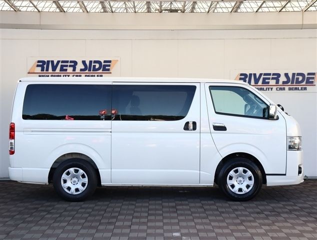 TOYOTA HIACE VAN 2WD 2020 Image 31