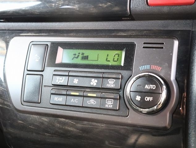 TOYOTA HIACE VAN 2WD 2020 Image 31