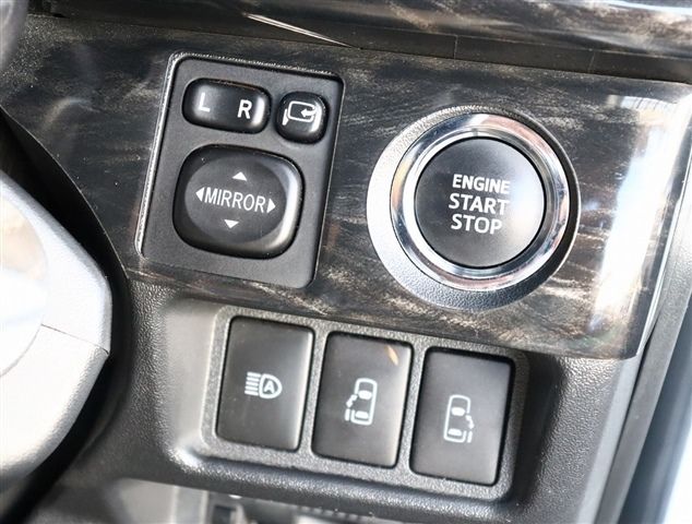 TOYOTA HIACE VAN 2WD 2020 Image 31