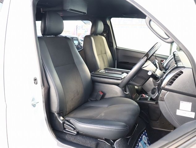 TOYOTA HIACE VAN 2WD 2020 Image 31