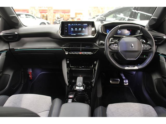 PEUGEOT 208 2020 Image 31