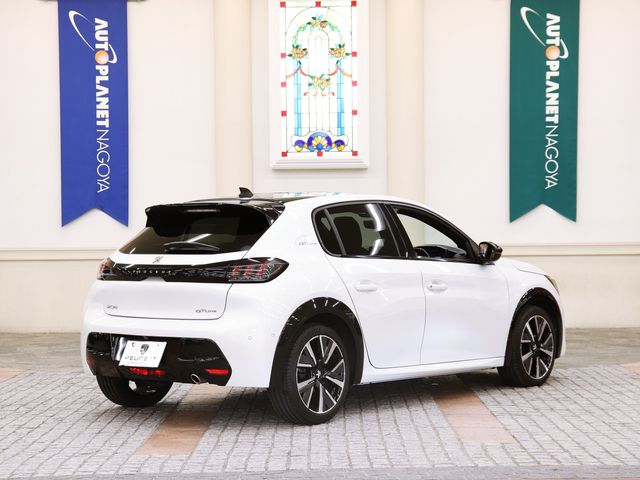 PEUGEOT 208 2020 Image 31