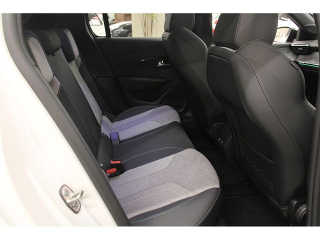 PEUGEOT 208 2020 Image 31