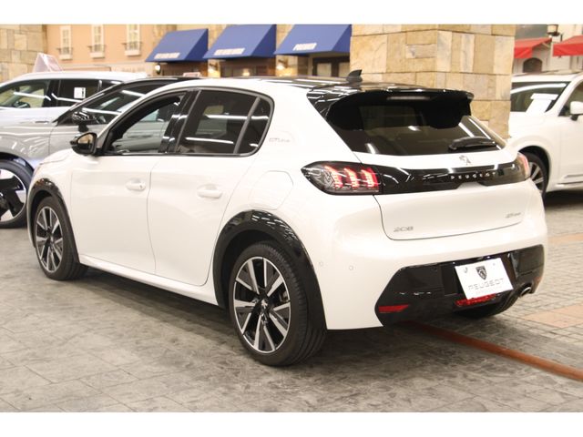 PEUGEOT 208 2020 Image 31