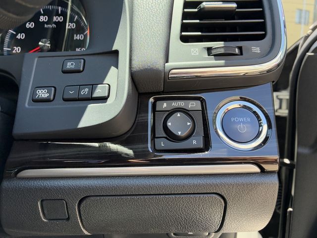 TOYOTA CROWN SEDAN HYBRID 2017 Image 31