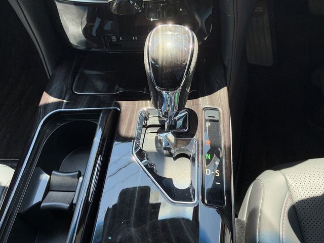 TOYOTA CROWN SEDAN HYBRID 2017 Image 31