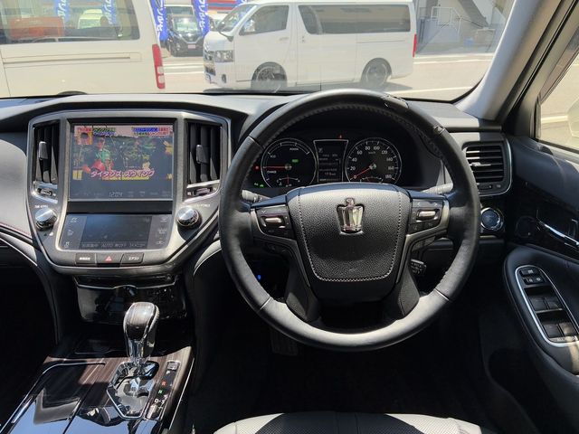 TOYOTA CROWN SEDAN HYBRID 2017 Image 31