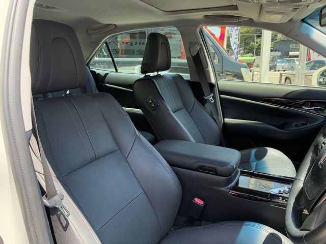 TOYOTA CROWN SEDAN HYBRID 2017 Image 31