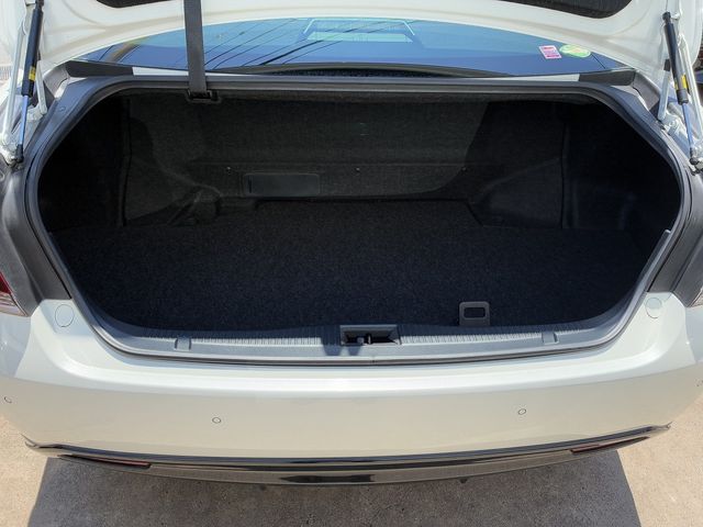 TOYOTA CROWN SEDAN HYBRID 2017 Image 31