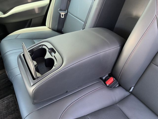 TOYOTA CROWN SEDAN HYBRID 2017 Image 31