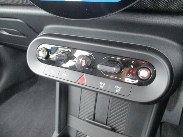 BMW MINI COOPER 5DOOR 2025 Image 31