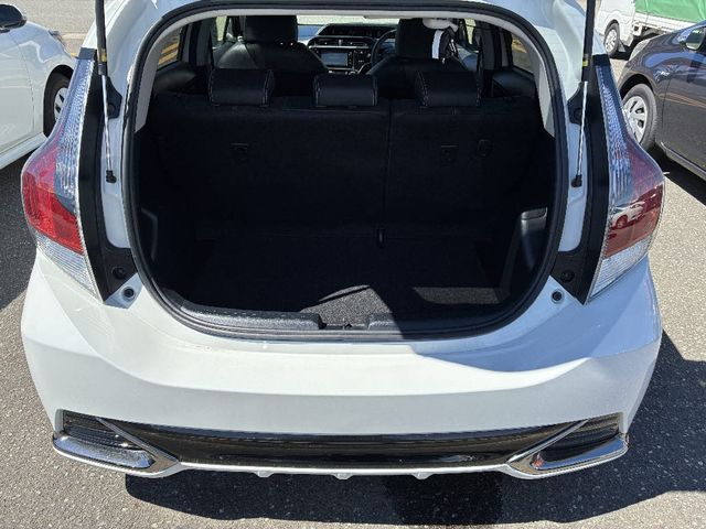 TOYOTA AQUA 2016 Image 31