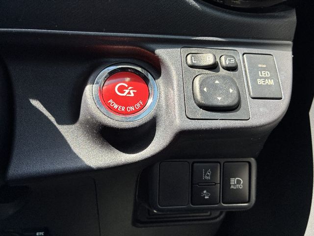 TOYOTA AQUA 2016 Image 31