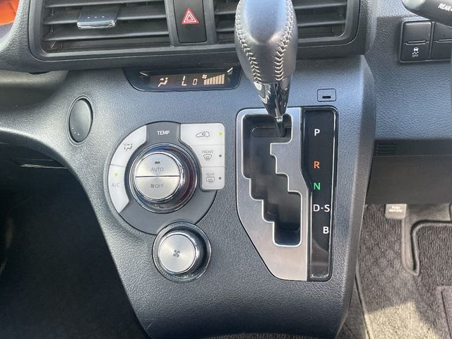 TOYOTA SIENTA 4WD 2017 Image 31