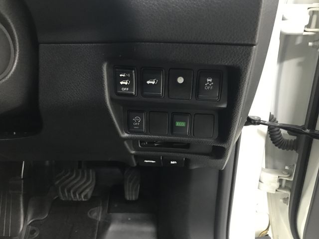 NISSAN X-TRAIL 2WD 2016 Image 31