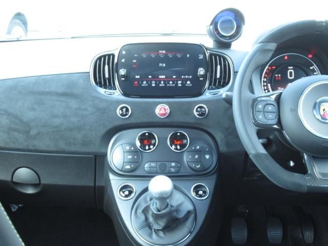 FIAT ABARTH 695 2025 Image 31