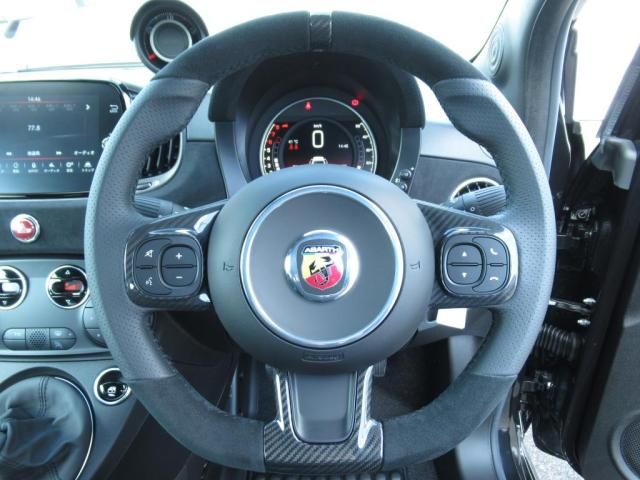 FIAT ABARTH 695 2025 Image 31