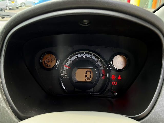 MITSUBISHI I 2010 Image 31