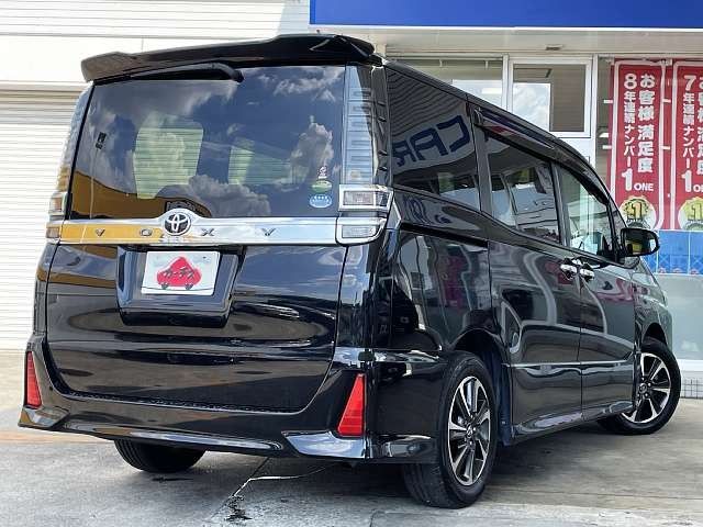 TOYOTA VOXY 2018 Image 31