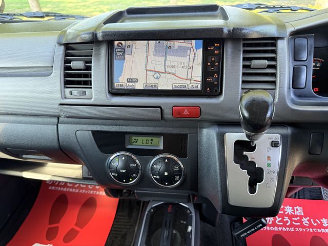 TOYOTA HIACE VAN 4WD 2013 Image 31