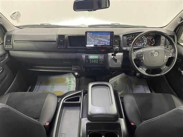 TOYOTA HIACE VAN 4WD 2018 Image 31
