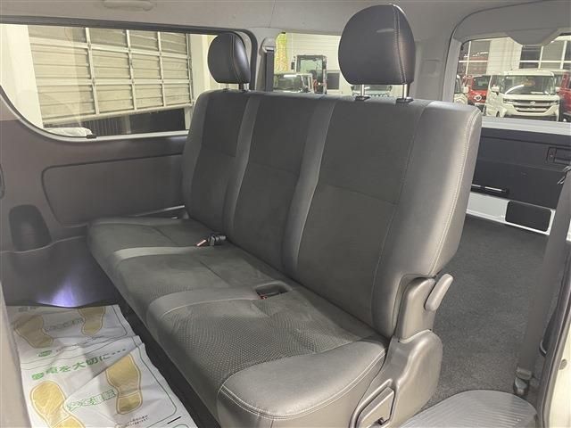 TOYOTA HIACE VAN 4WD 2018 Image 31