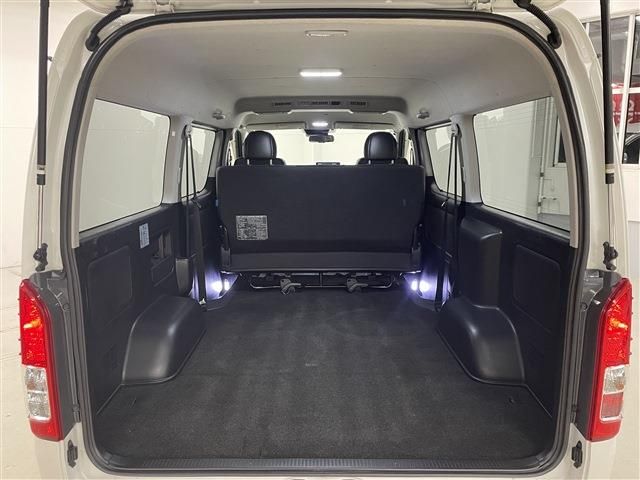 TOYOTA HIACE VAN 4WD 2018 Image 31