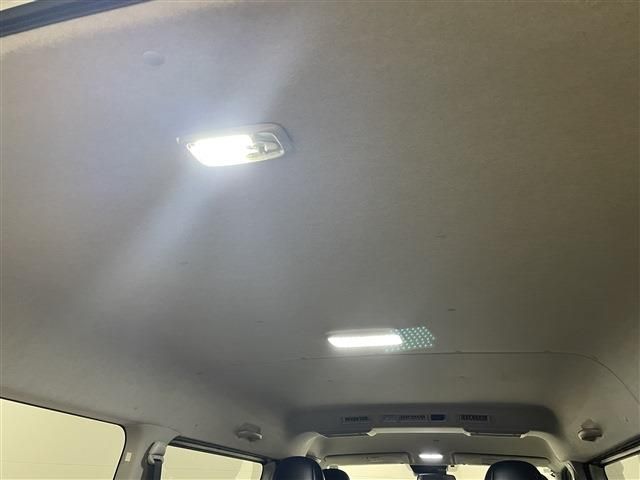TOYOTA HIACE VAN 4WD 2018 Image 31