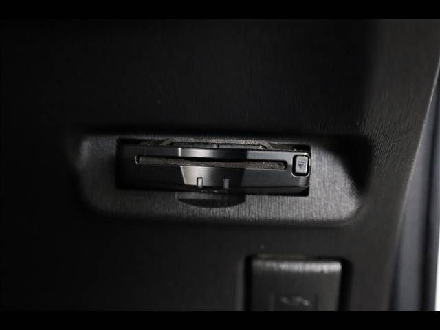 TOYOTA PRIUS PHV 2012 Image 31