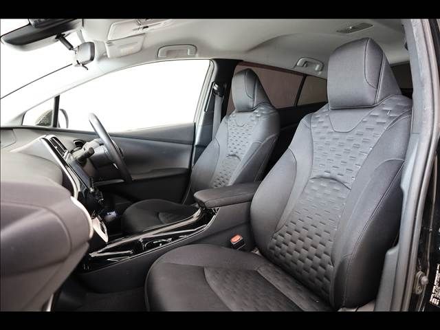 TOYOTA PRIUS PHV 2017 Image 31