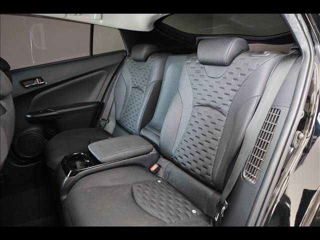 TOYOTA PRIUS PHV 2017 Image 31