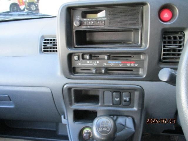 DAIHATSU HIJET CARGO 2013 Image 31