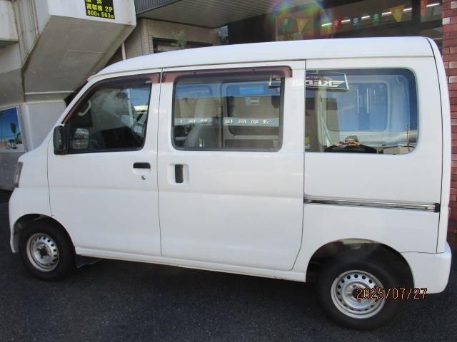 DAIHATSU HIJET CARGO 2013 Image 31