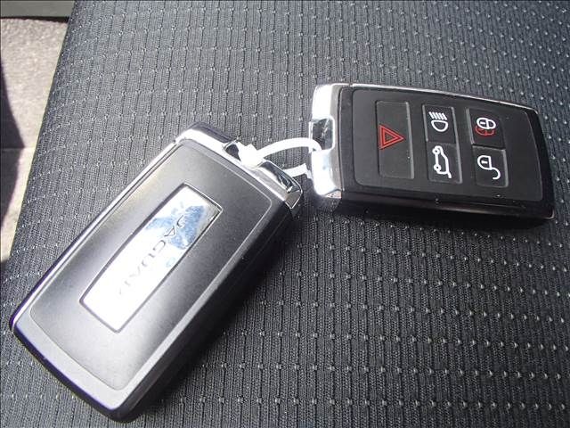 JAGUAR E-PACE 2019 Image 31