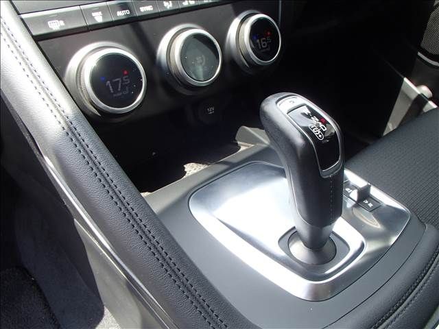 JAGUAR E-PACE 2019 Image 31