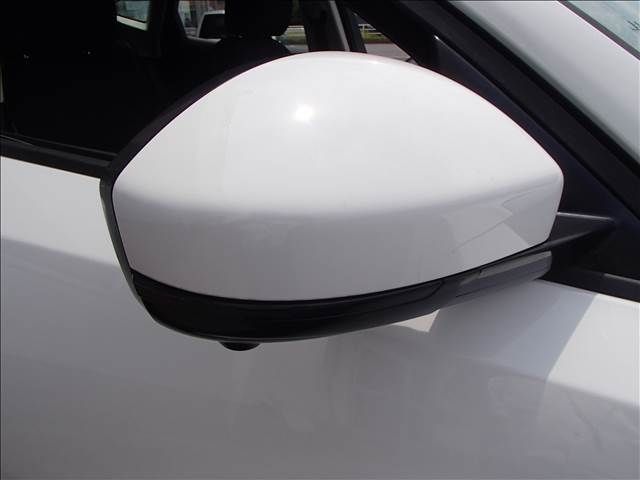 JAGUAR E-PACE 2019 Image 31