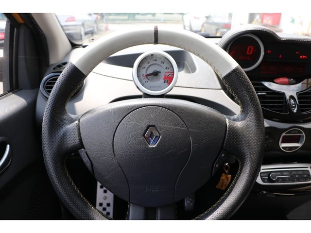 RENAULT TWINGO 2013 Image 31