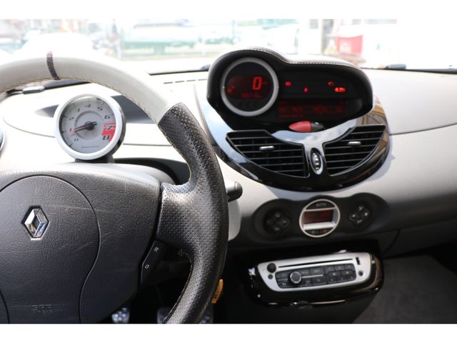 RENAULT TWINGO 2013 Image 31