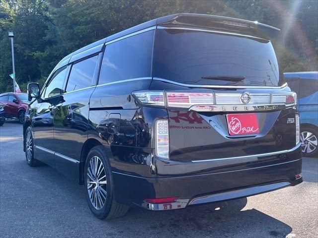 NISSAN ELGRAND 2014 Image 31