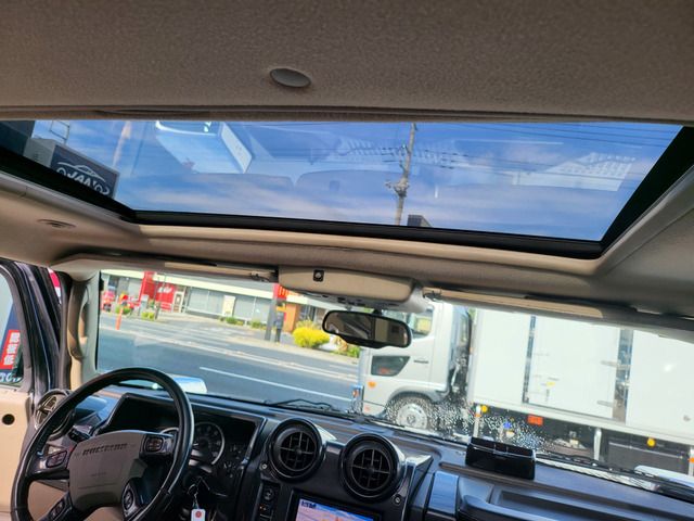 HUMMER H2 2004 Image 31