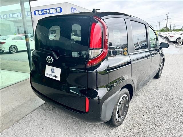 TOYOTA SIENTA 2022 Image 31
