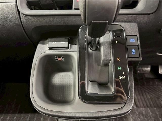 TOYOTA SIENTA 2022 Image 31