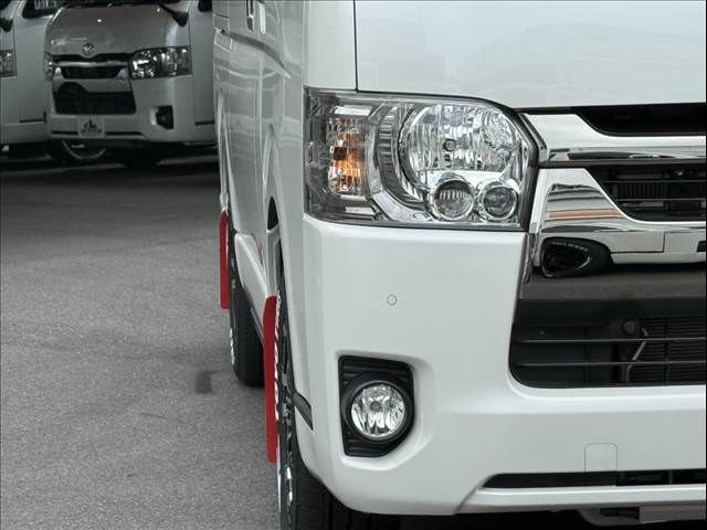 TOYOTA HIACE VAN 4WD 2021 Image 31