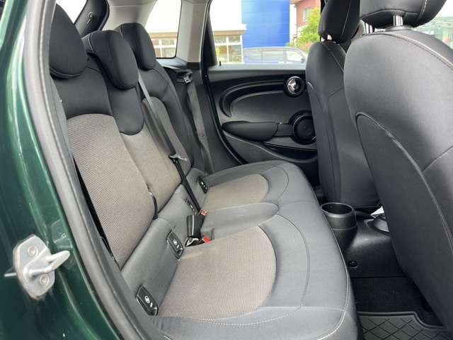 BMW MINI COOPER 5DOOR 2019 Image 31