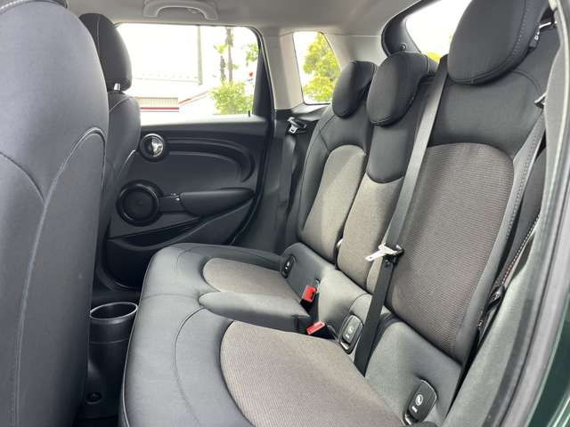 BMW MINI COOPER 5DOOR 2019 Image 31