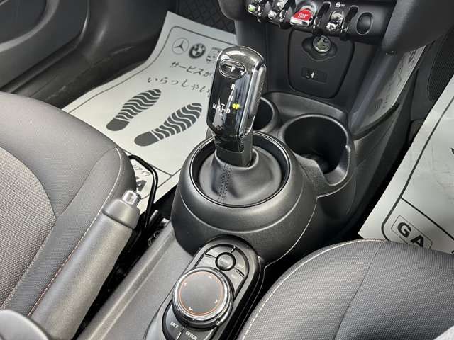 BMW MINI COOPER 5DOOR 2019 Image 31