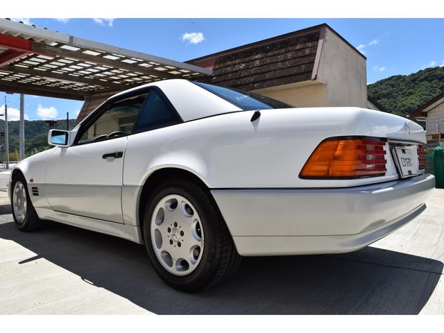 MERCEDES BENZ SL CLA 1992 Image 31