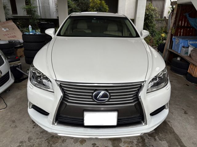 TOYOTA LEXUS LS600H 2015 Image 31