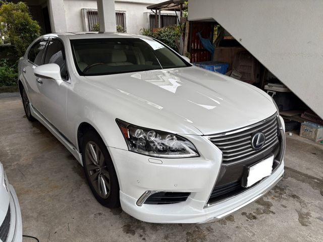 TOYOTA LEXUS LS600H 2015 Image 31