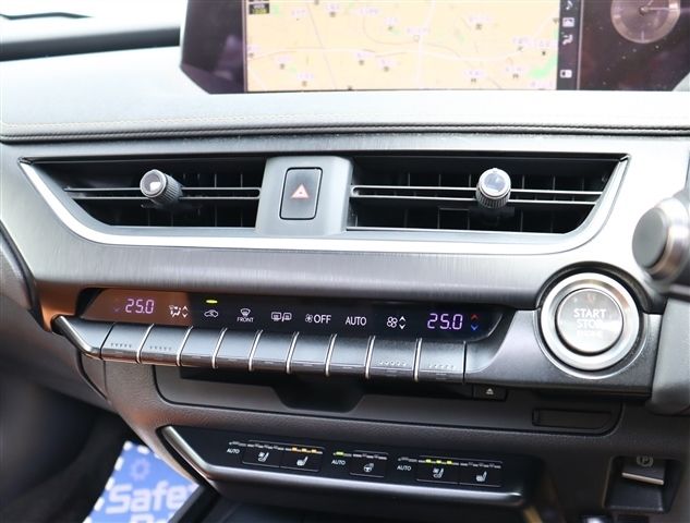 TOYOTA LEXUS UX200 2019 Image 31